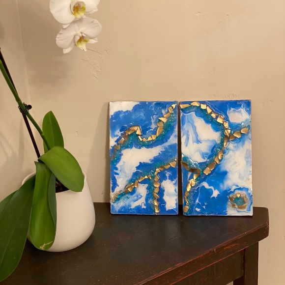 Geode resin wall art in wood & energetic crystals for attracting positive energy - Picture 7 of 16